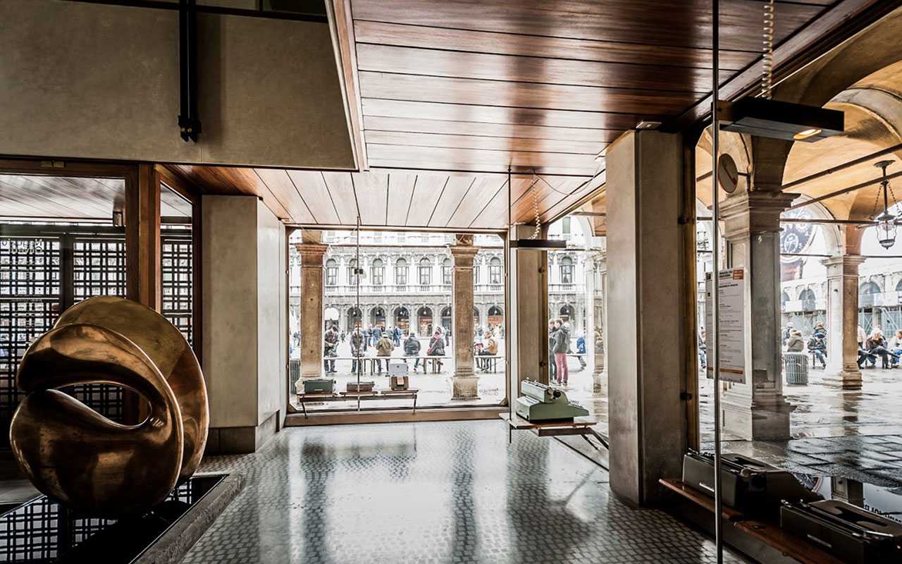 Spazio Olivetti di Carlo Scarpa - Piazza San Marco - Venezia